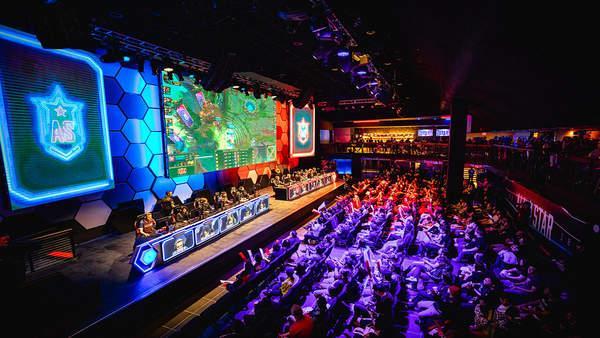 Astralis Stumble, Liquid 和 SAW 在 PGL Masters Bucharest 2025 中取得关键胜利